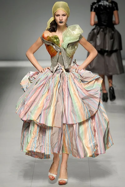 Look 43